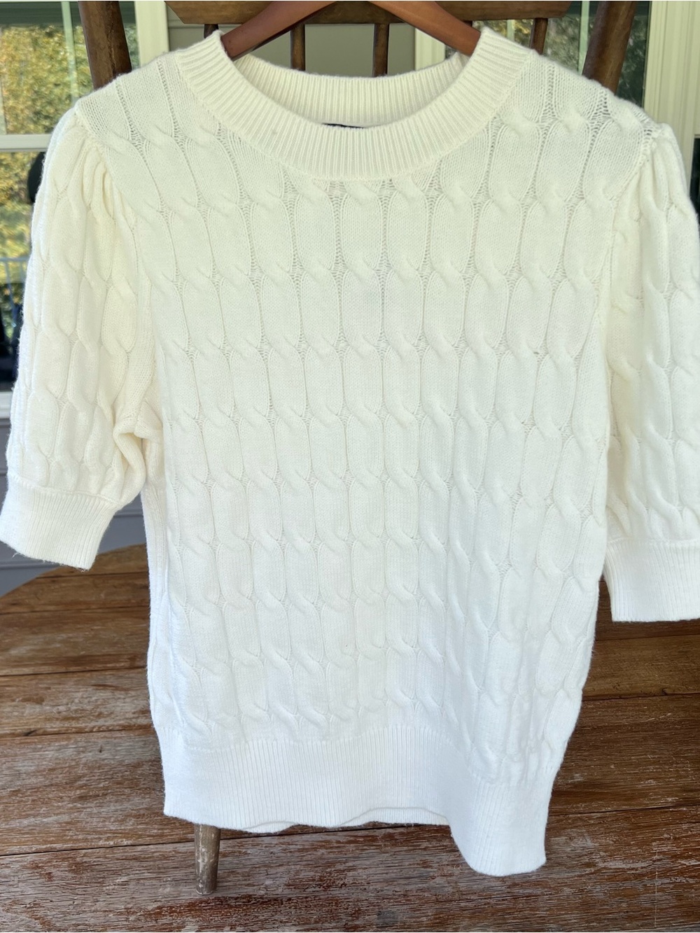 NWT Ann Taylor Cream Cable Knit Short Sleeve Sweater Size Medium Flaw